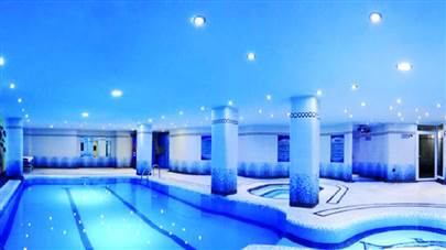 استخر هتل ونوس اصفهان استخر هتل ونوس اصفهان